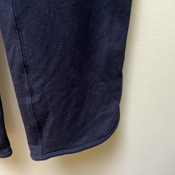 Lululemon pants, straight leg, high rise, black size 4 - Picture 16 of 16